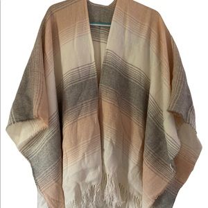 3/$10 🛍 Charming Charlie Poncho, fringe detail at the bottom